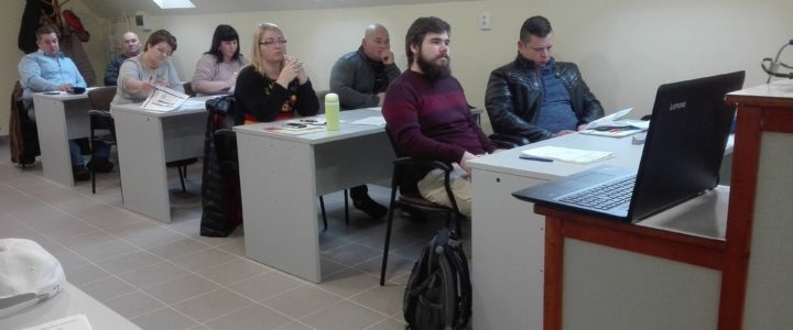 Elindult a tanya gazdák képzése a mezőtúri Ízház oktató termében Elindult a tanya gazdák képzése a mezőtúri Ízház oktató termében