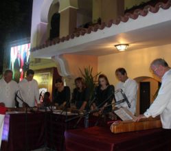 Mezőtúri Szivárvány Citerazenekar Kairóban-02